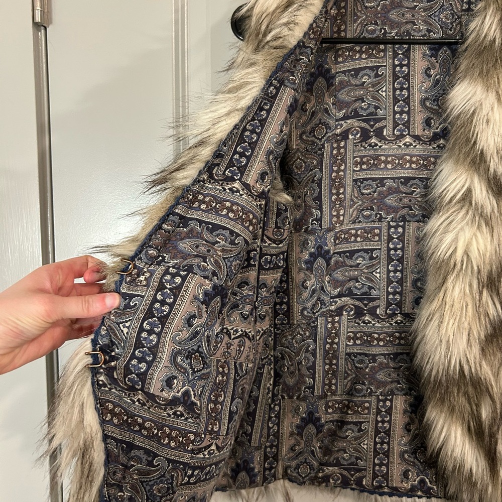 Free People Call of the Wild Faux Fur Vest in Brown and Cream- reversible - Picture 3 of 3